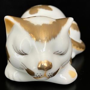 Japanese Kutani Cat